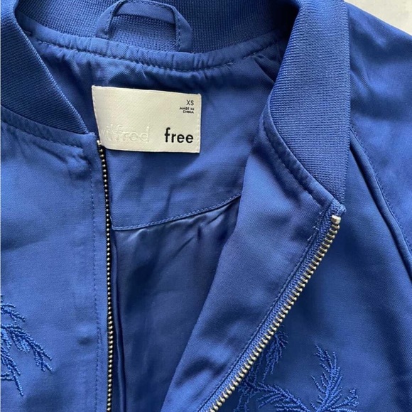 Aritzia Blue bomber - Picture 2 of 2